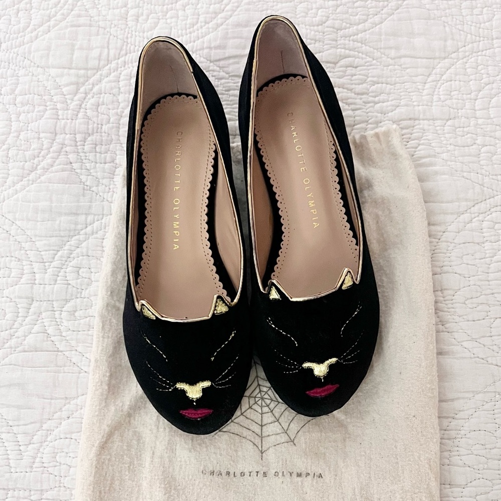 Women’s flats 🐱